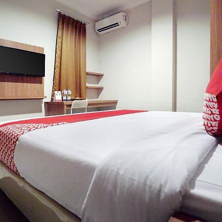 Oyo 415 The Kartini 8 Residence Jakarta Ngoại thất bức ảnh