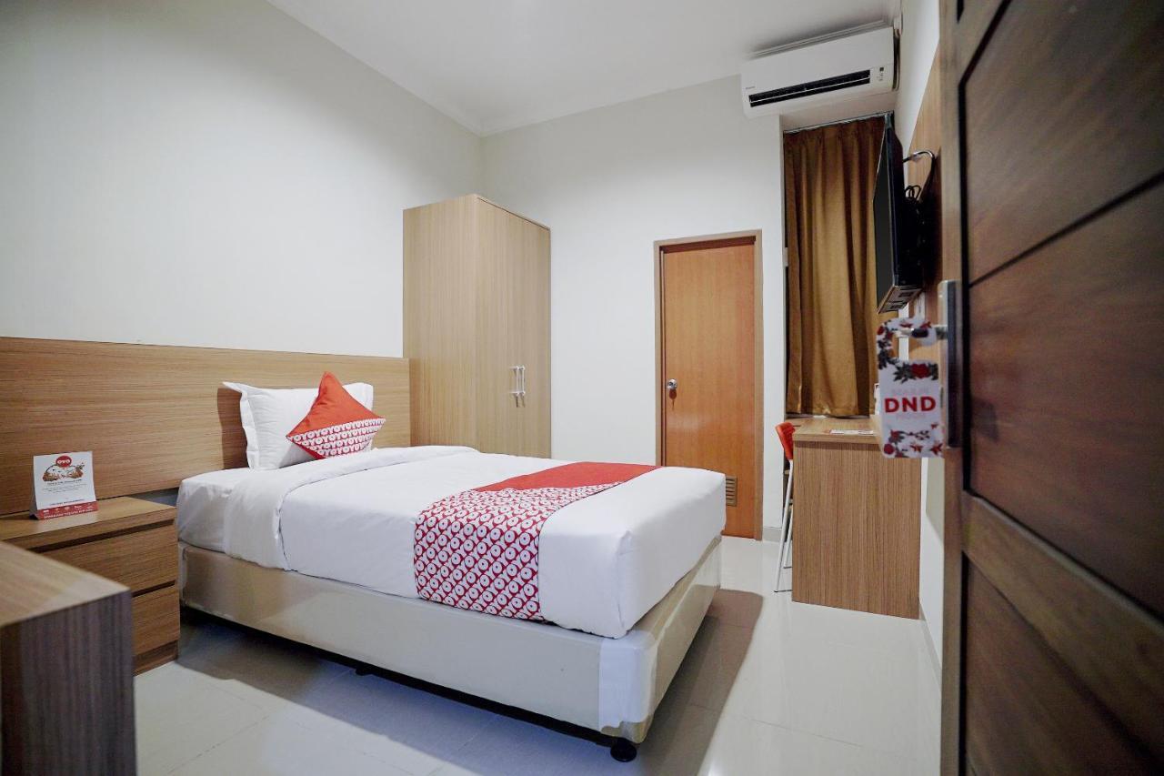 Oyo 415 The Kartini 8 Residence Jakarta Ngoại thất bức ảnh