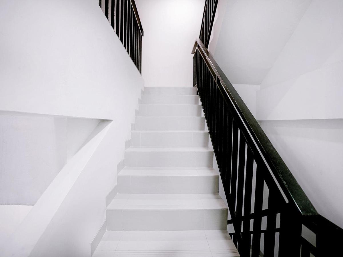 Oyo 415 The Kartini 8 Residence Jakarta Ngoại thất bức ảnh