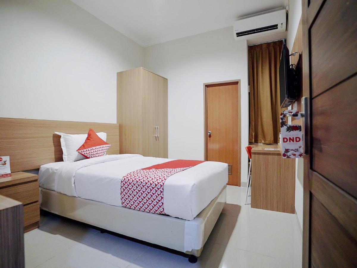 Oyo 415 The Kartini 8 Residence Jakarta Ngoại thất bức ảnh